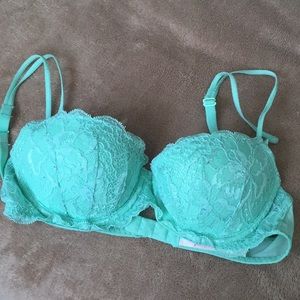 Pink Victoria's secret bra